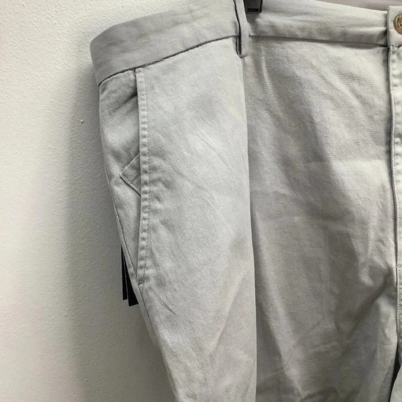 Chaps Size 52 Mens Shorts Flat Front Classic Fit Casual Comfort Pants Gray New - Picture 2 of 9